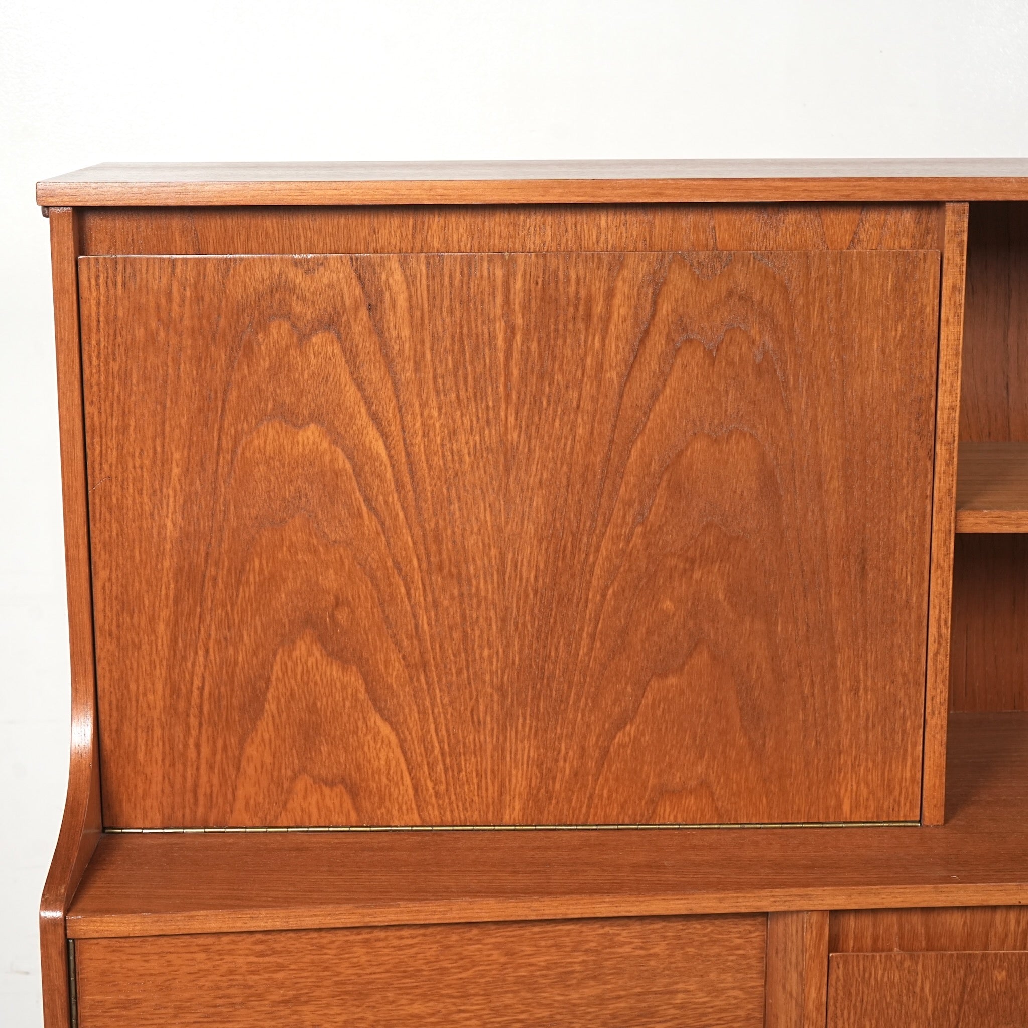 Jentique】ヴィンテージ キャビネット(ハイサイドボード) – TIME HYPE