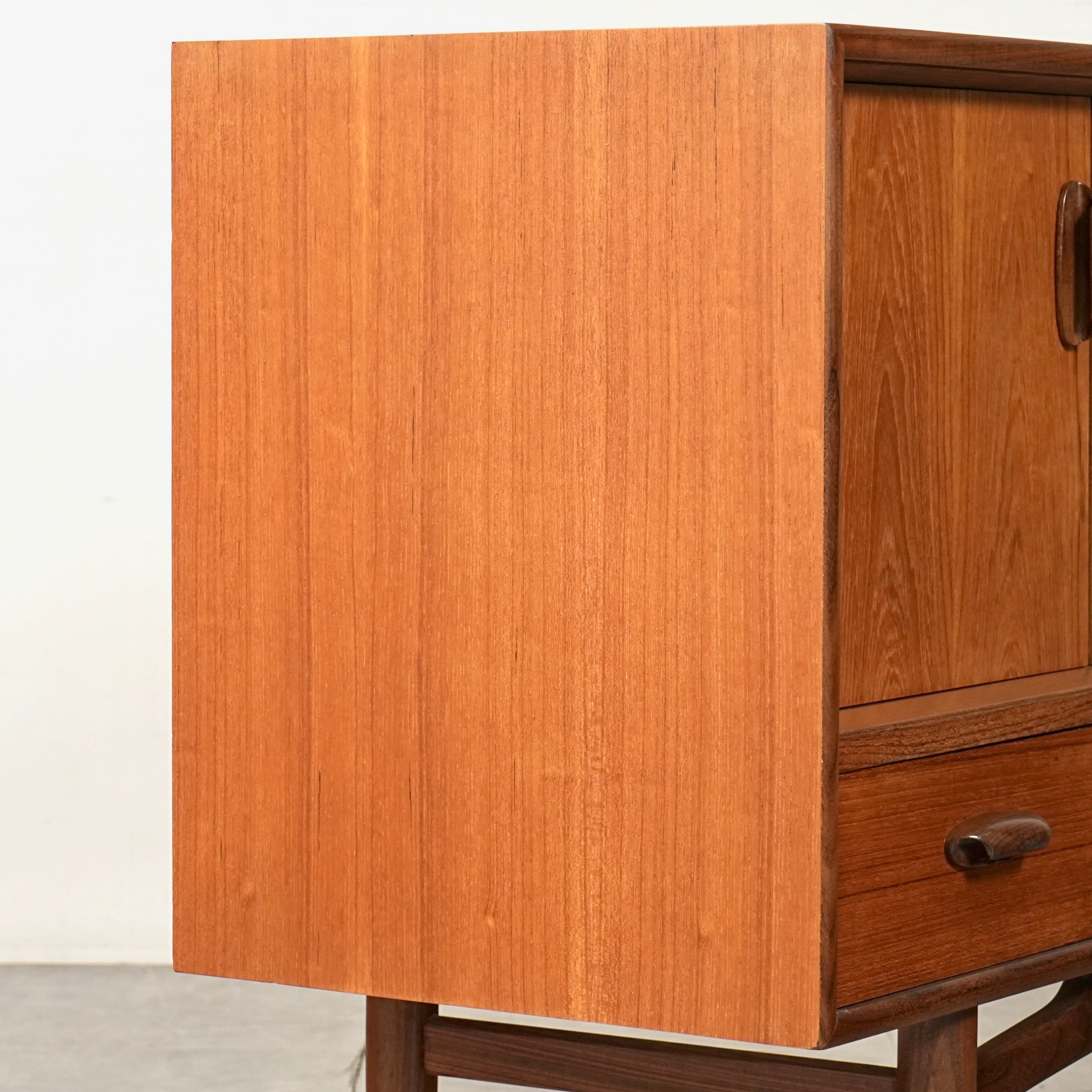 G-PLAN】Brasilia サイドボード – TIME HYPE