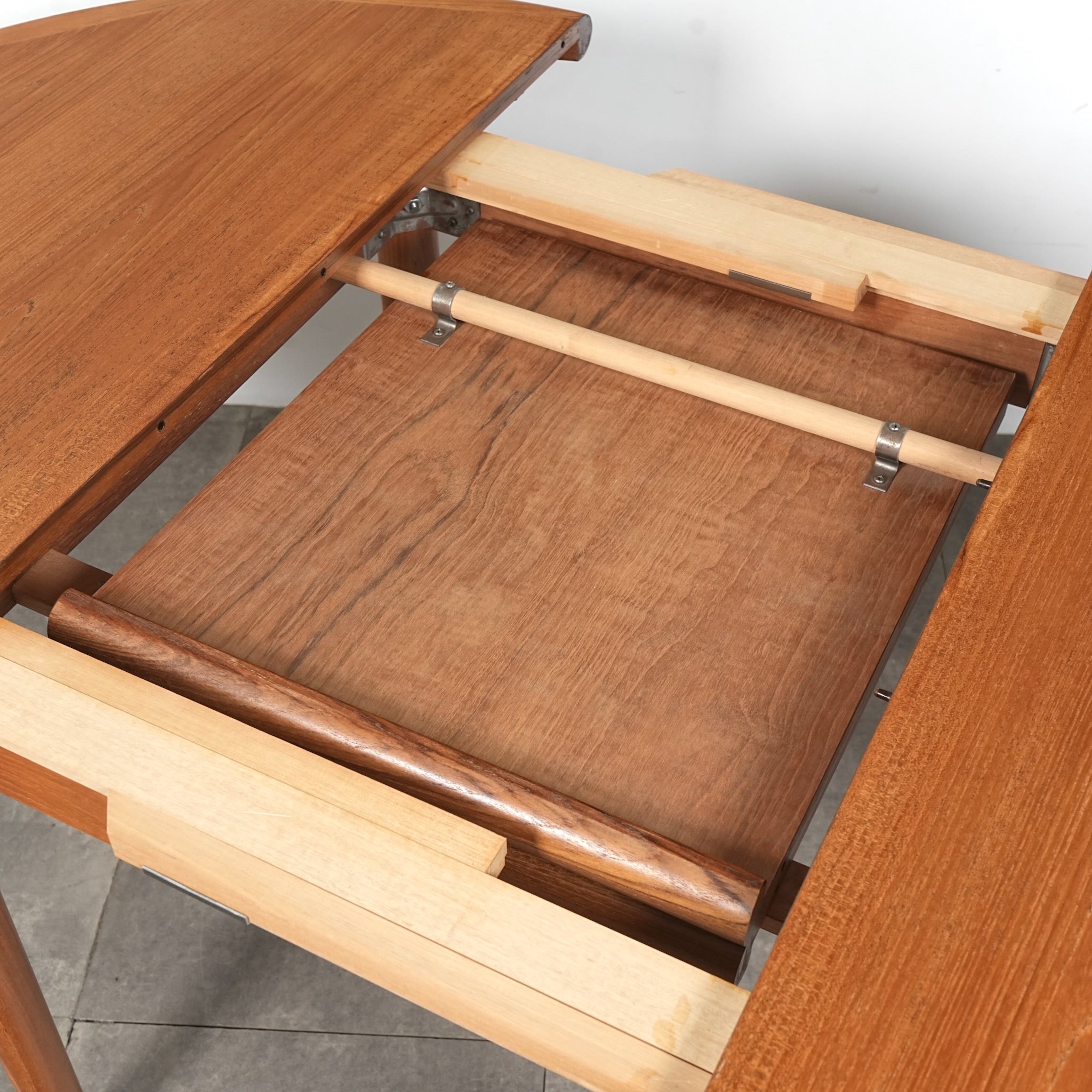 デンマークヴィンテージ エクステンション ラウンドテーブル – TIME HYPE