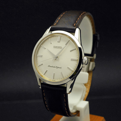 セイコー 4S系ムーブメント搭載 ホワイトメタリックダイアル バー