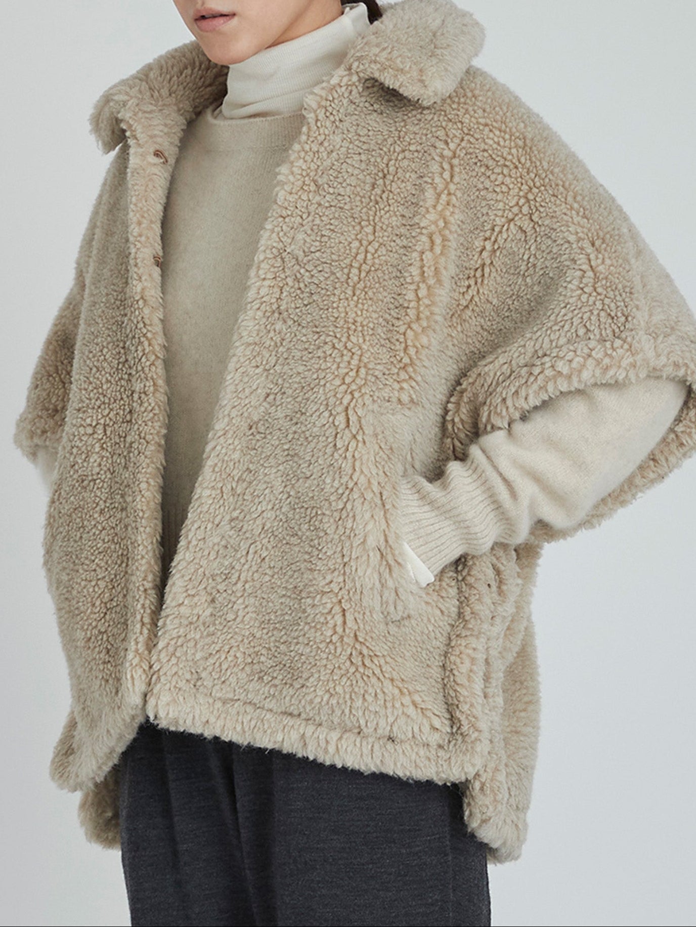 ウールファーポンチョ/TBCA-043