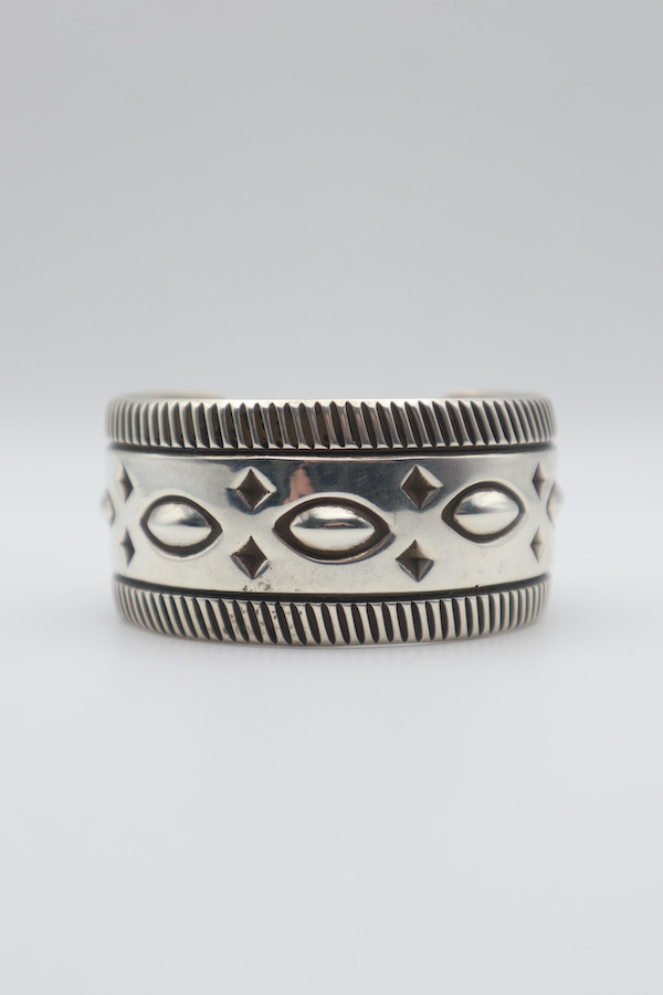 TIGHT / Cippy Crazy Horse / シッピークレイジーホース Repousse