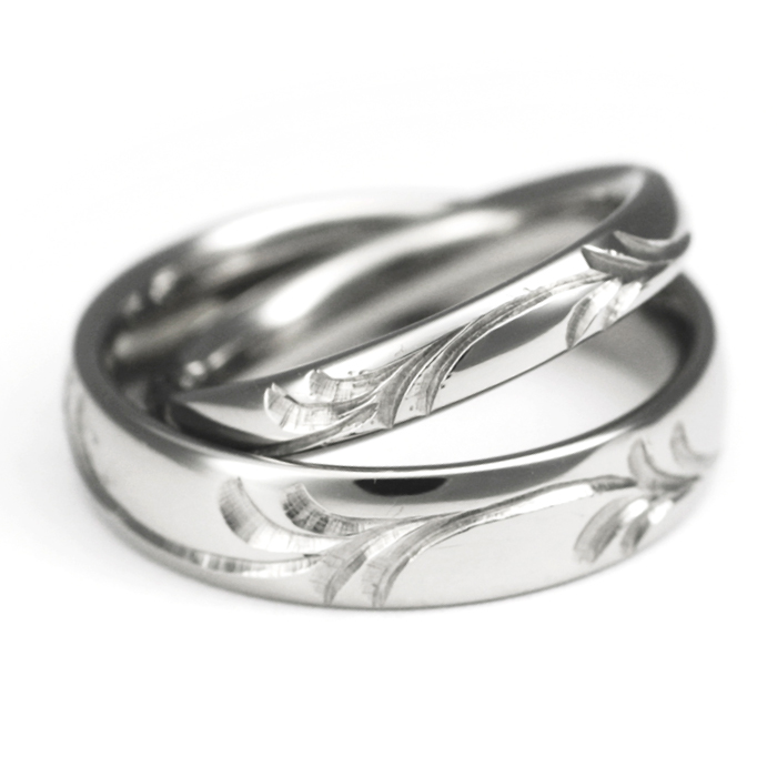 クラシカルなツタ模様 彫金ペアリング（純チタン）金属アレルギー対応