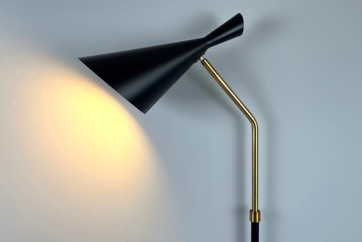 Genesis（ジェネシス）フロアランプ – 十二十家具