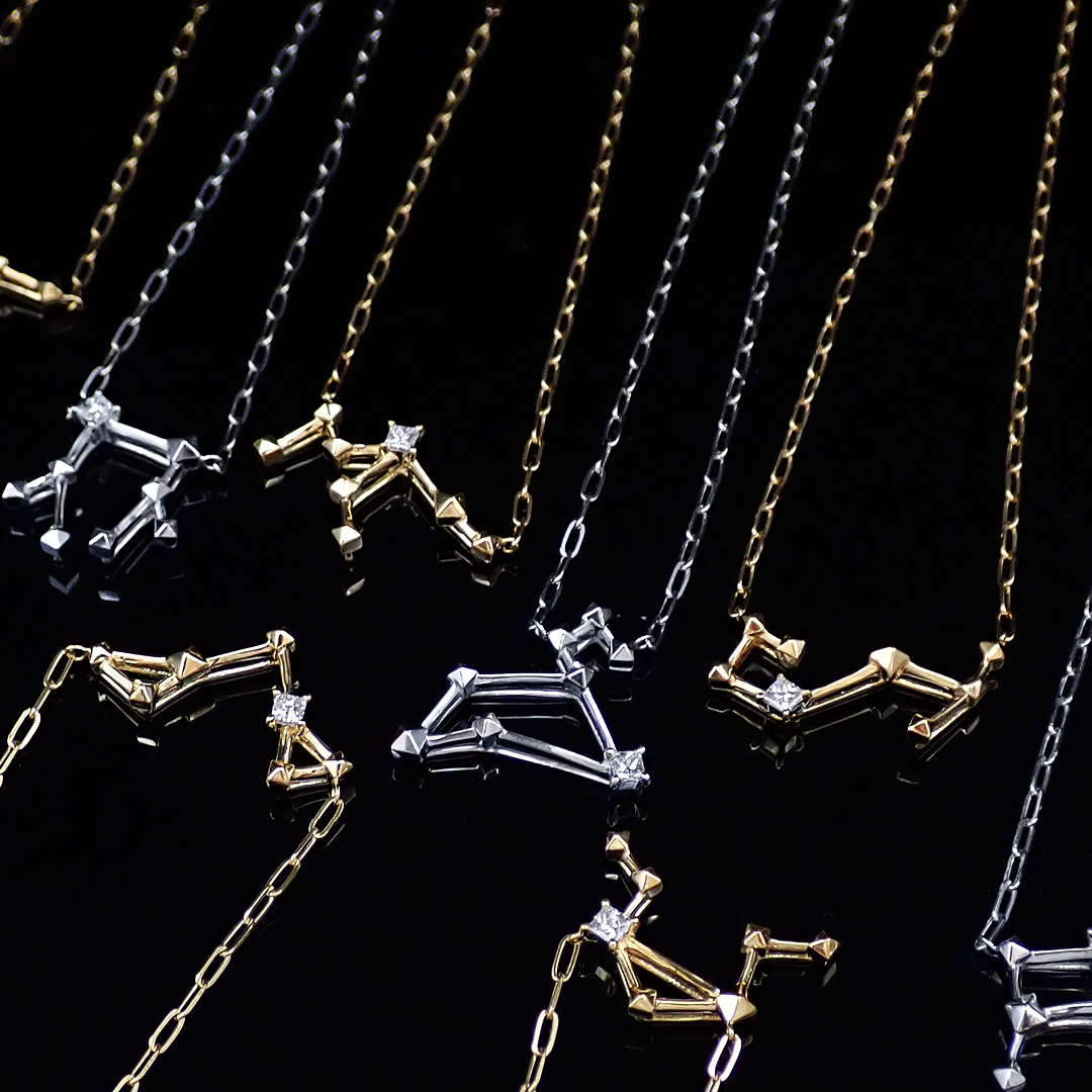 TOBExx | K18WG_クロス ピアス_天然ダイヤモンド 最上級クラス VVS-VS