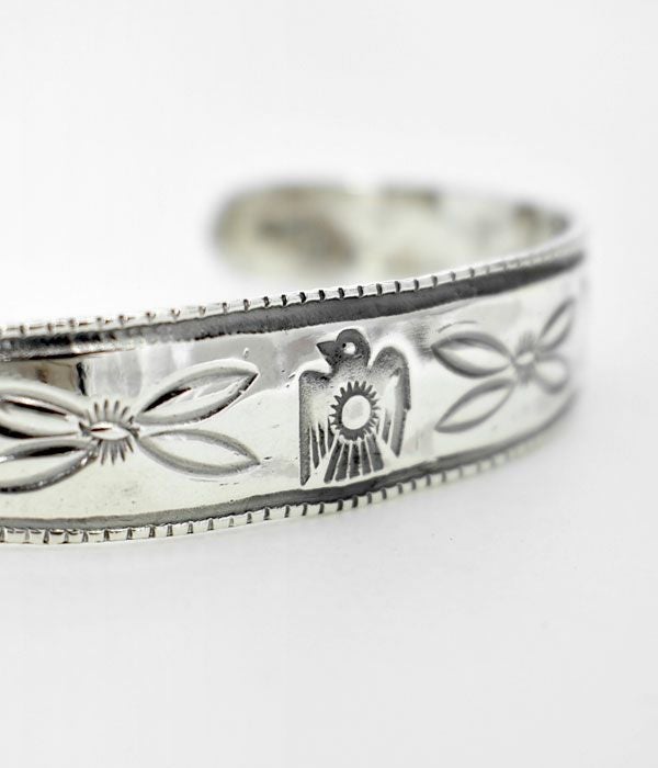ラリースミス (LARRY SMITH) THUNDERBIRD STAMPED BRACELET バングル