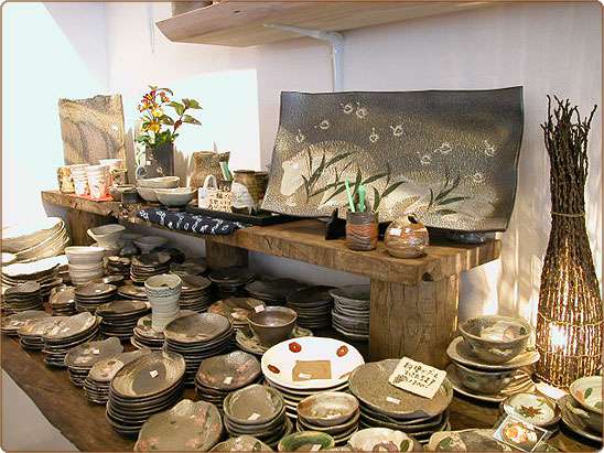 店内 | 益子焼窯元よこやま