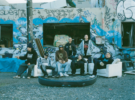 CONCRETE GREEN〉を手掛ける日本地下ヒップホップ界の最重要DJ、DJ