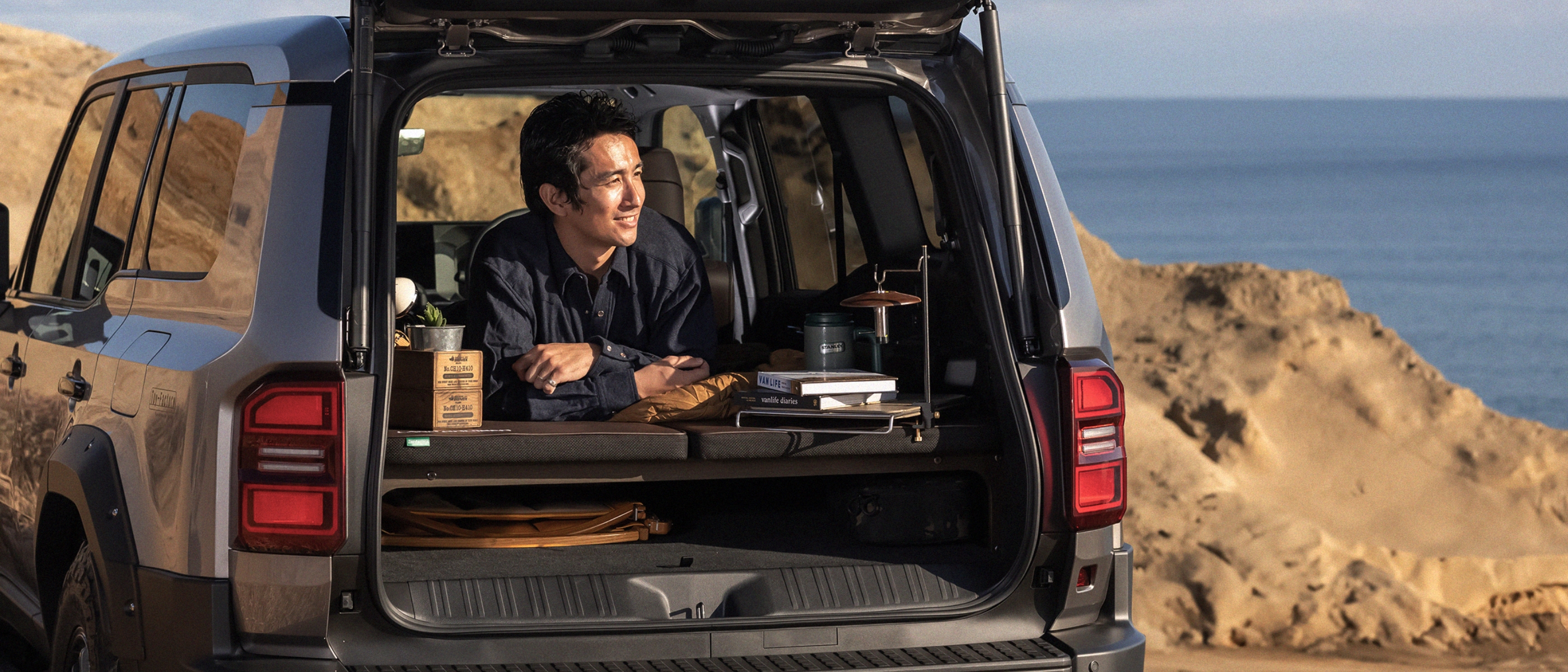 ランドクルーザースペシャルベッドキット｜キャンピングカー＆トラベル