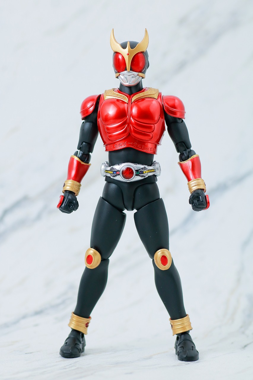 S.H.フィギュアーツ 仮面ライダークウガ マイティフォーム（『仮面