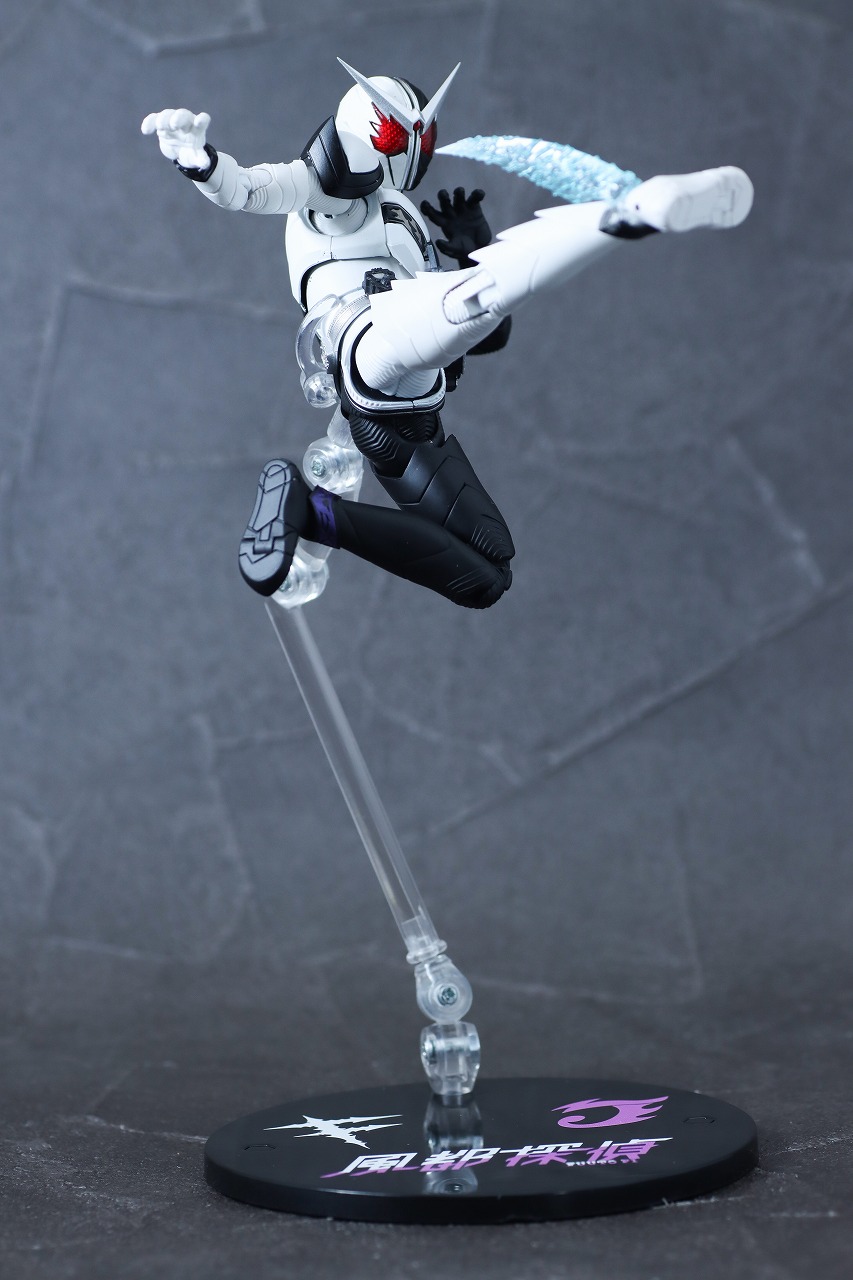 S.H.フィギュアーツ 真骨彫製法 仮面ライダーW ファングジョーカー（風