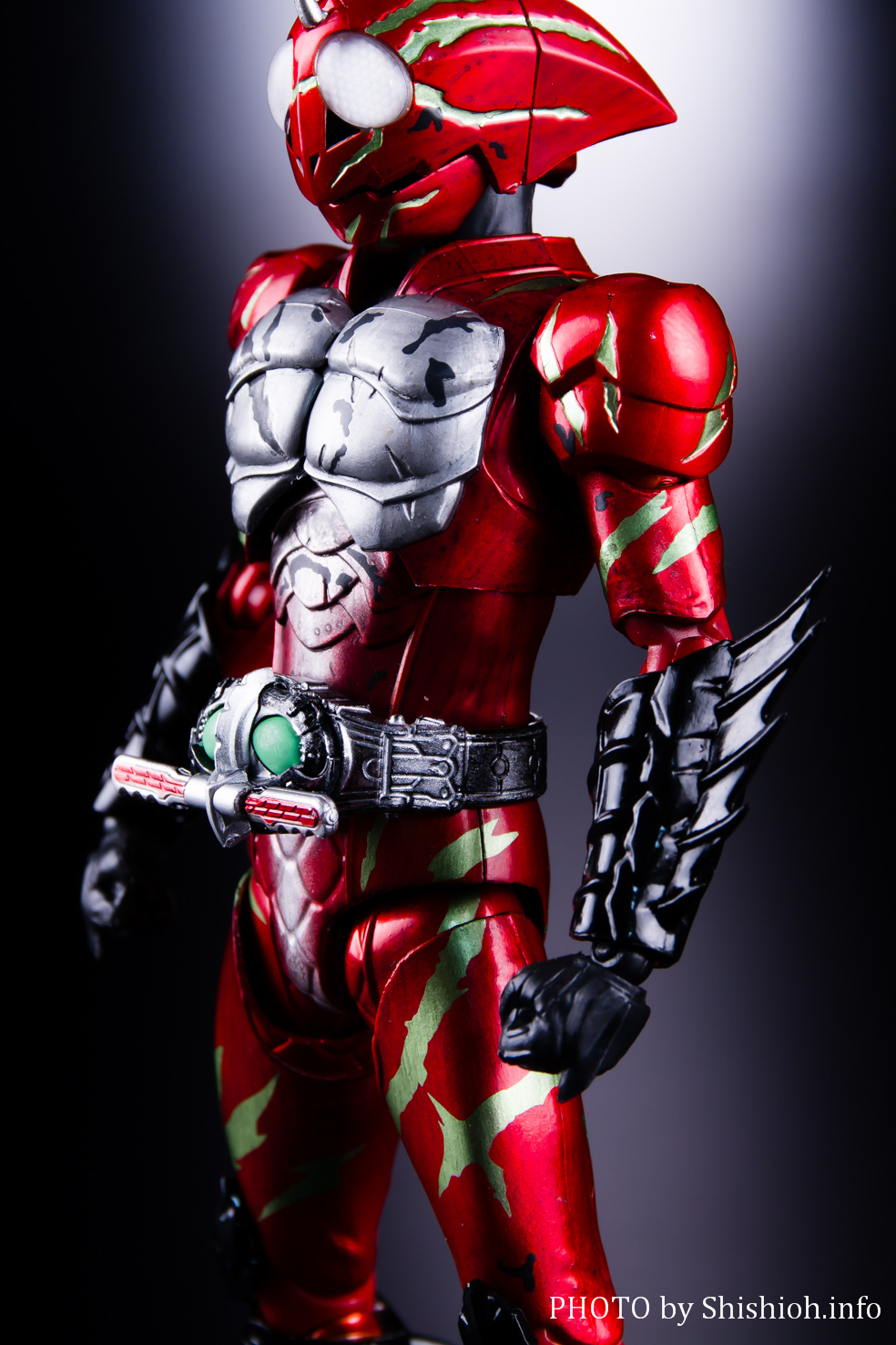 レビュー】S.H.Figuarts 仮面ライダーアマゾンアルファ (2nd season Ver.)