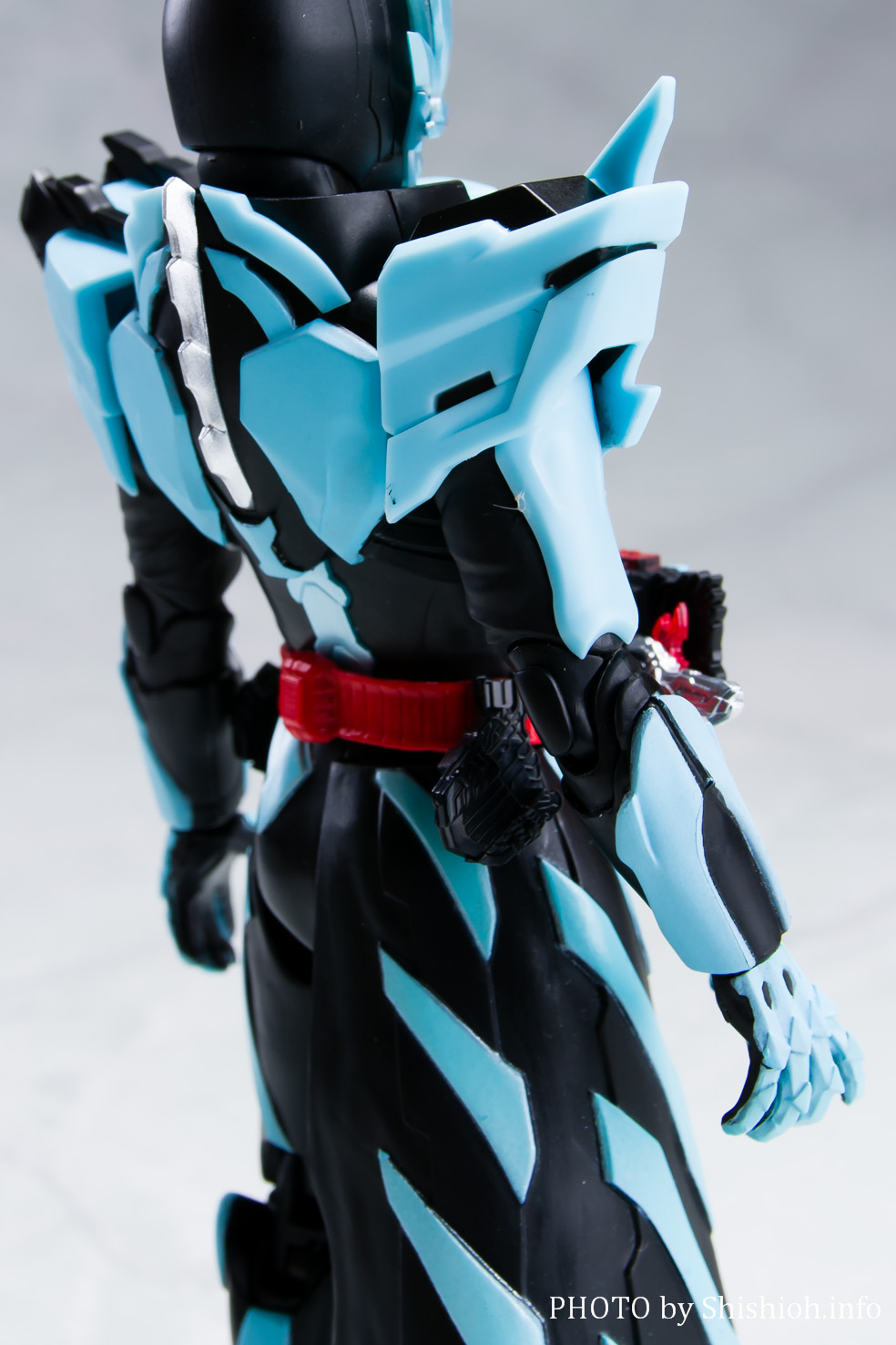 レビュー】S.H.Figuarts 仮面ライダーセイバー プリミティブドラゴン