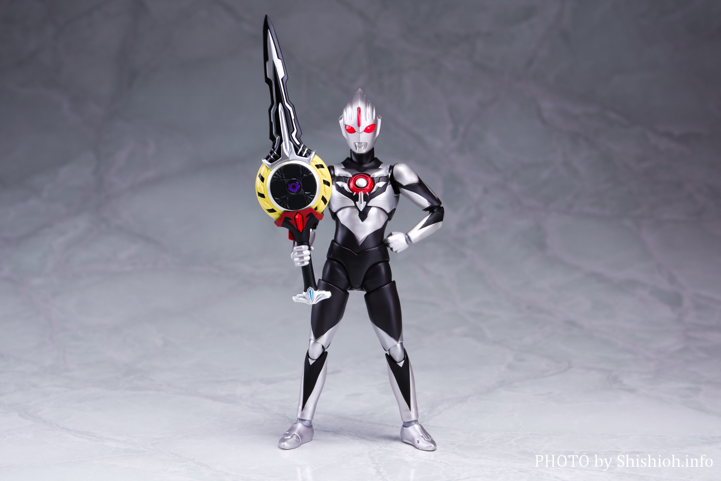 レビュー】 S.H.Figuarts ウルトラマンオーブダーク