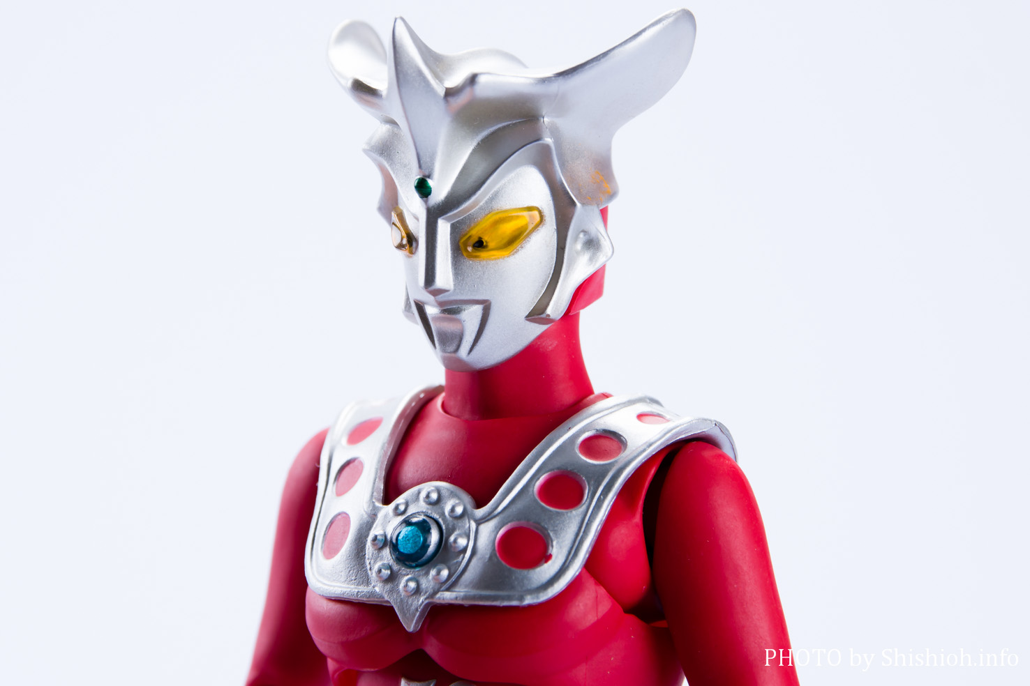 レビュー】S.H.Figuarts ウルトラマンレオ