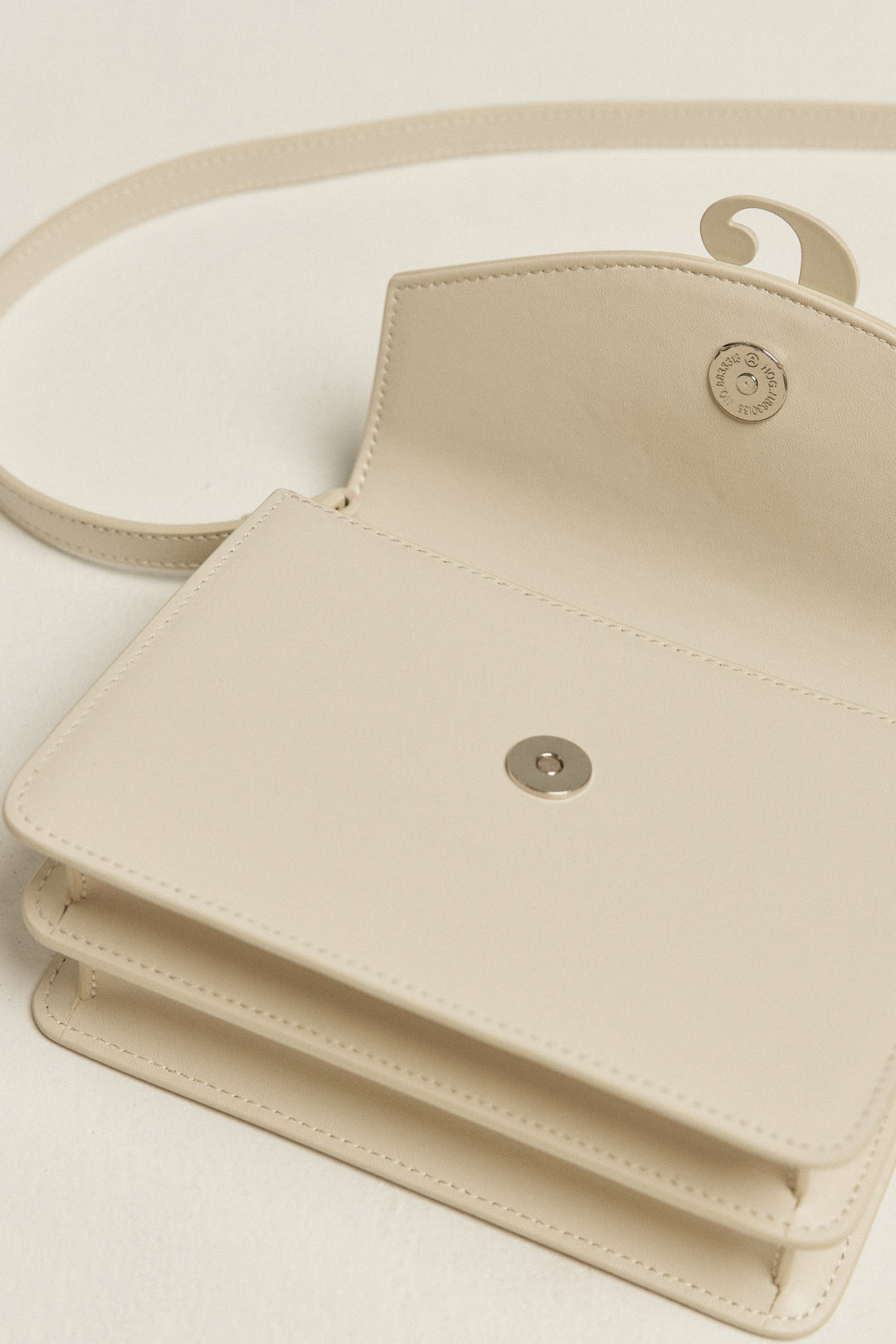 No.5本革ショルダーバッグ-White – Tnewties