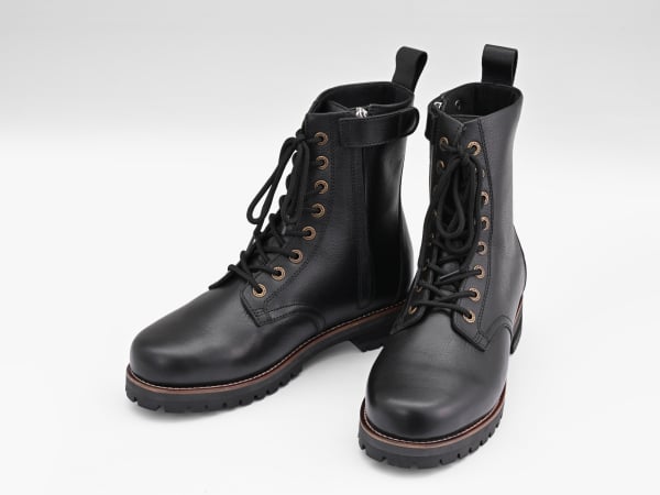 楽天市場】P04 本革 【牛革】カウハイドレザーパンツ【送料無料