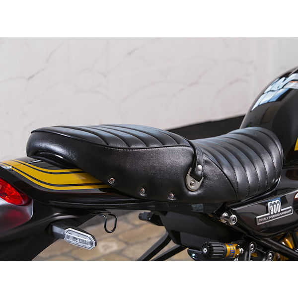 楽天市場】【在庫あり】 Z900RS 35043 タックロールシート 純正テール