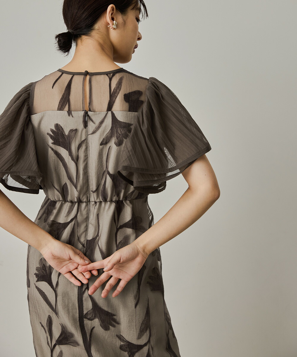 楽天市場】サーキュラースリーブフラワードレス パーティードレス 結婚