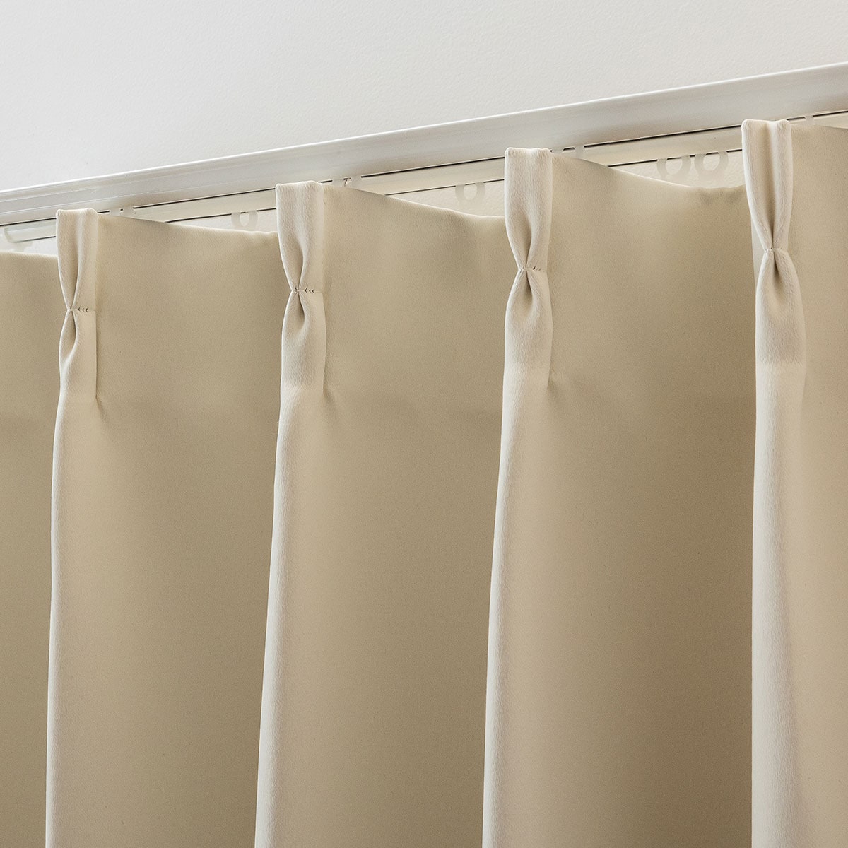 楽天市場】遮光1級・遮熱カーテン（無地 アイボリー） ニトリ メーカー