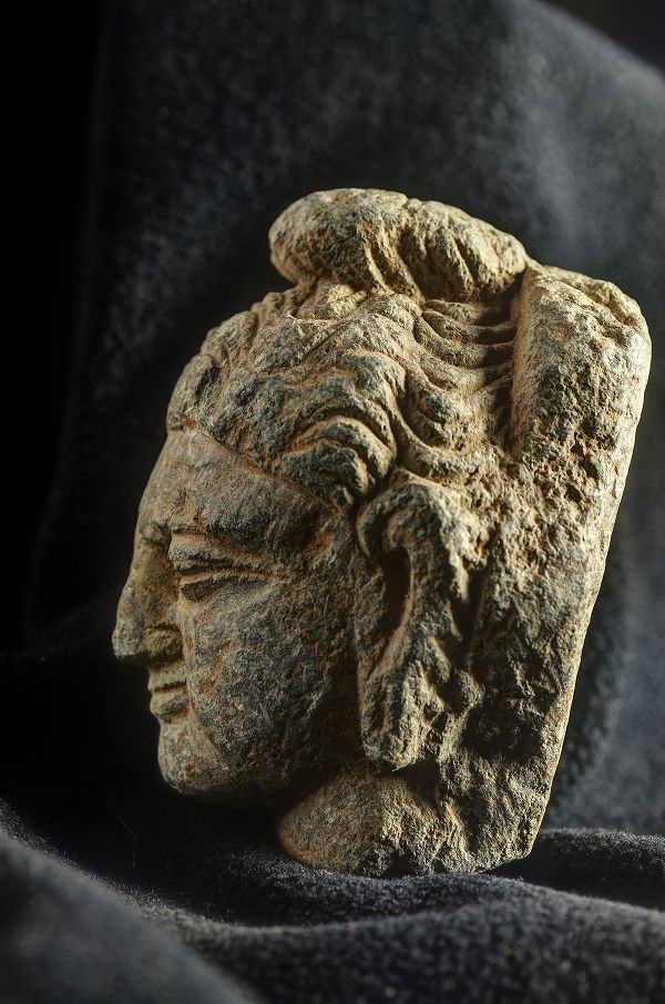 楽天市場】ガンダーラ仏 仏陀頭部 2-4世紀石像 : 仏像仏画チベット美術