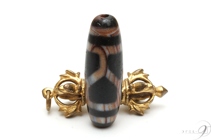 良品天珠‼️西蔵老礦紅朱砂亀甲寿長寿紋金剛四眼天珠 良品天珠‼️西蔵老礦紅朱砂亀甲寿長寿紋金剛四眼