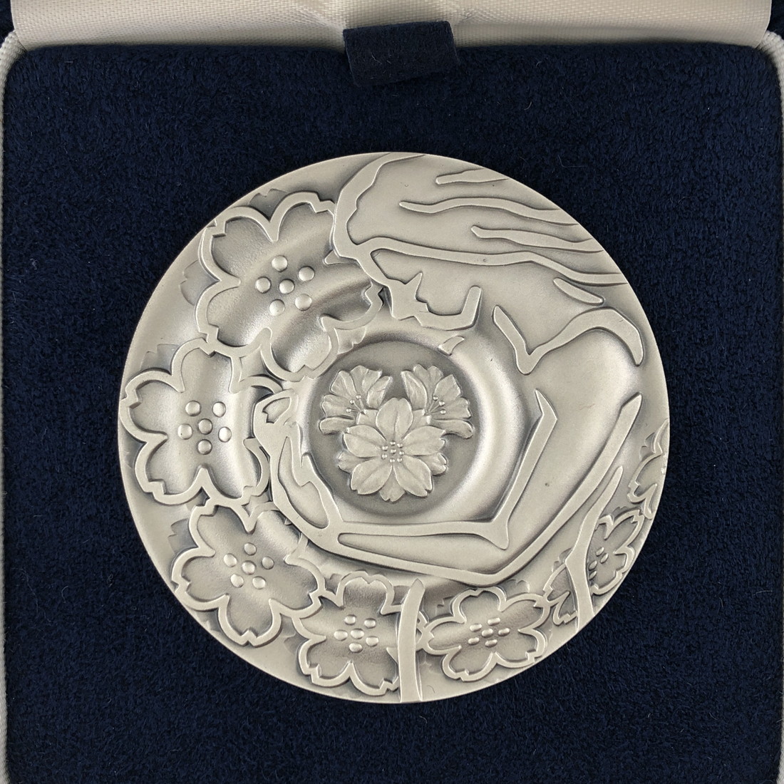 楽天市場】平成22年 桜の通り抜け記念 純銀メダル『都錦』 造幣局 2010