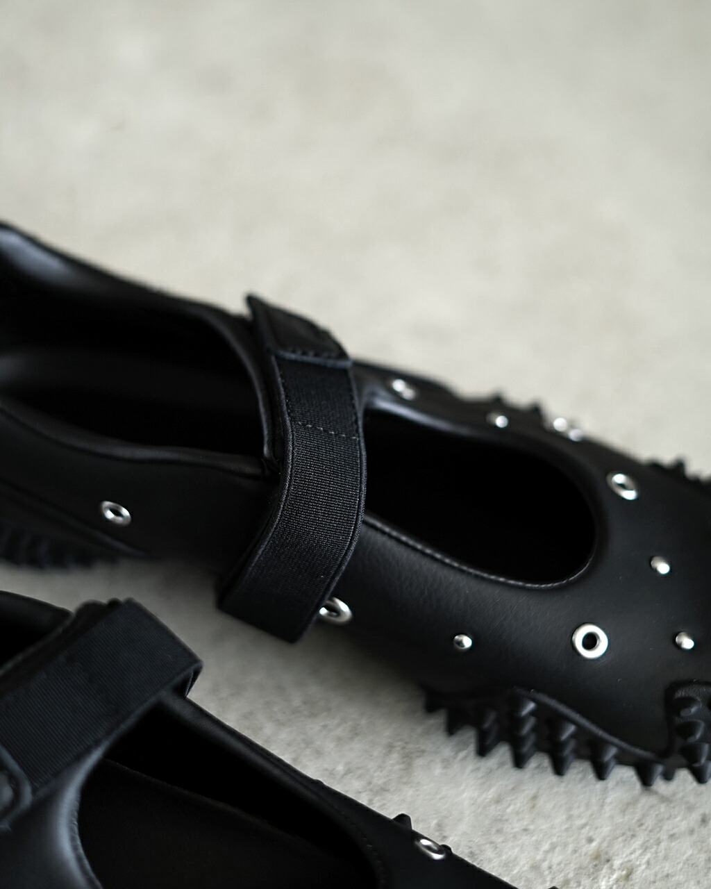 楽天市場】プーマ PUMA モストロ フェイ スタッズ スニーカー サンダル