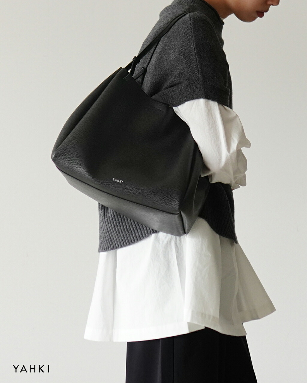 楽天市場】ヤーキ YAHKI シュリンク ソフト レザー トートバッグ