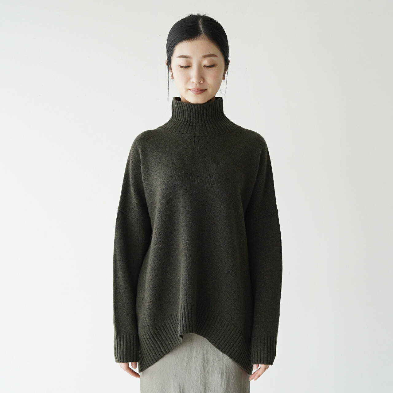 楽天市場】サクラ SACRA ミドルゲージ ハイネック ニット レディース