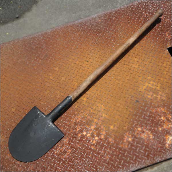 楽天市場】軍放出品 長柄スコップ パイオニア ドイツ軍 軍払下げ品 軍