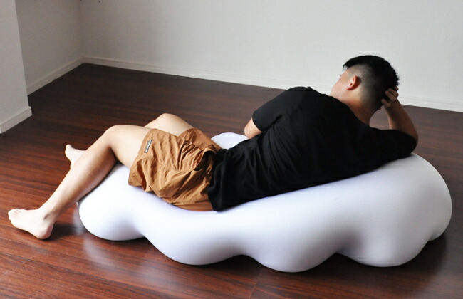 楽天市場】送料無料 雲形ビーズクッション【くもぶ】 : インテリア デプレ