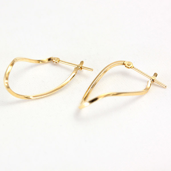 楽天市場】フープピアス クロッシング ピアス K18 角ひねり 18K 18金