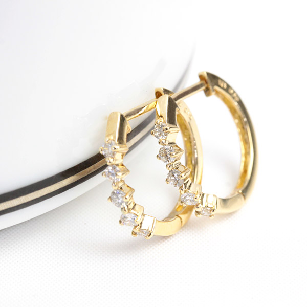 楽天　エクセレンテ　K18フープピアス 5x10 楽天市場】K18 フープピアス 5mm×10mm 5×10 月甲 クロッシングピアス