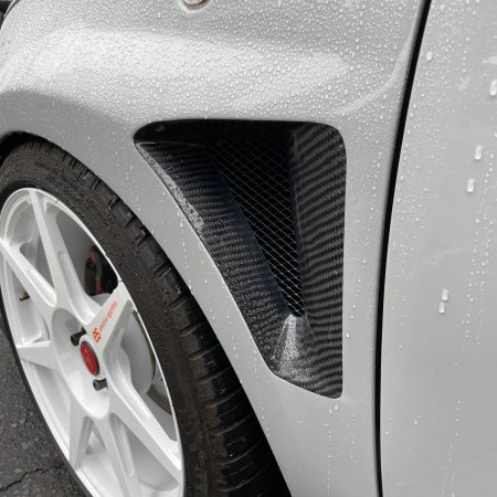 楽天市場】THREEHUNDRED ABARTH 595 フロントフェンダーキット（FRP/一