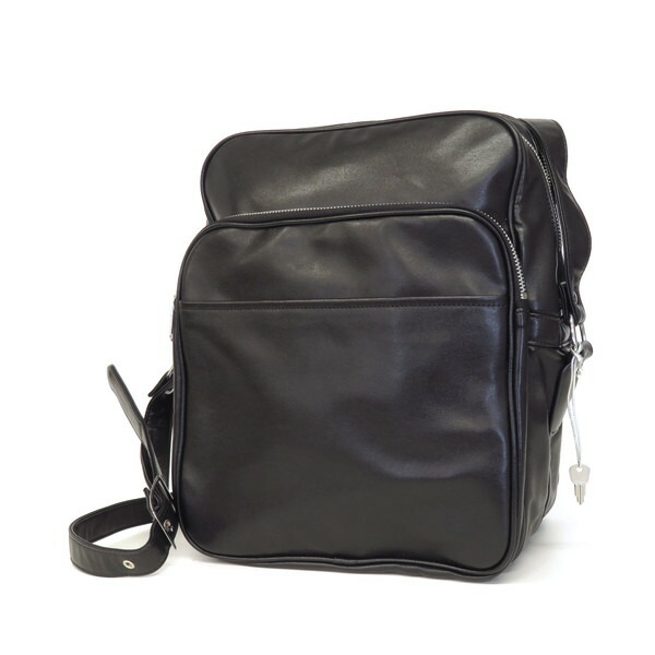 楽天市場】【美品】comme des garcons 鍵付き 三重 ジップ シルバー