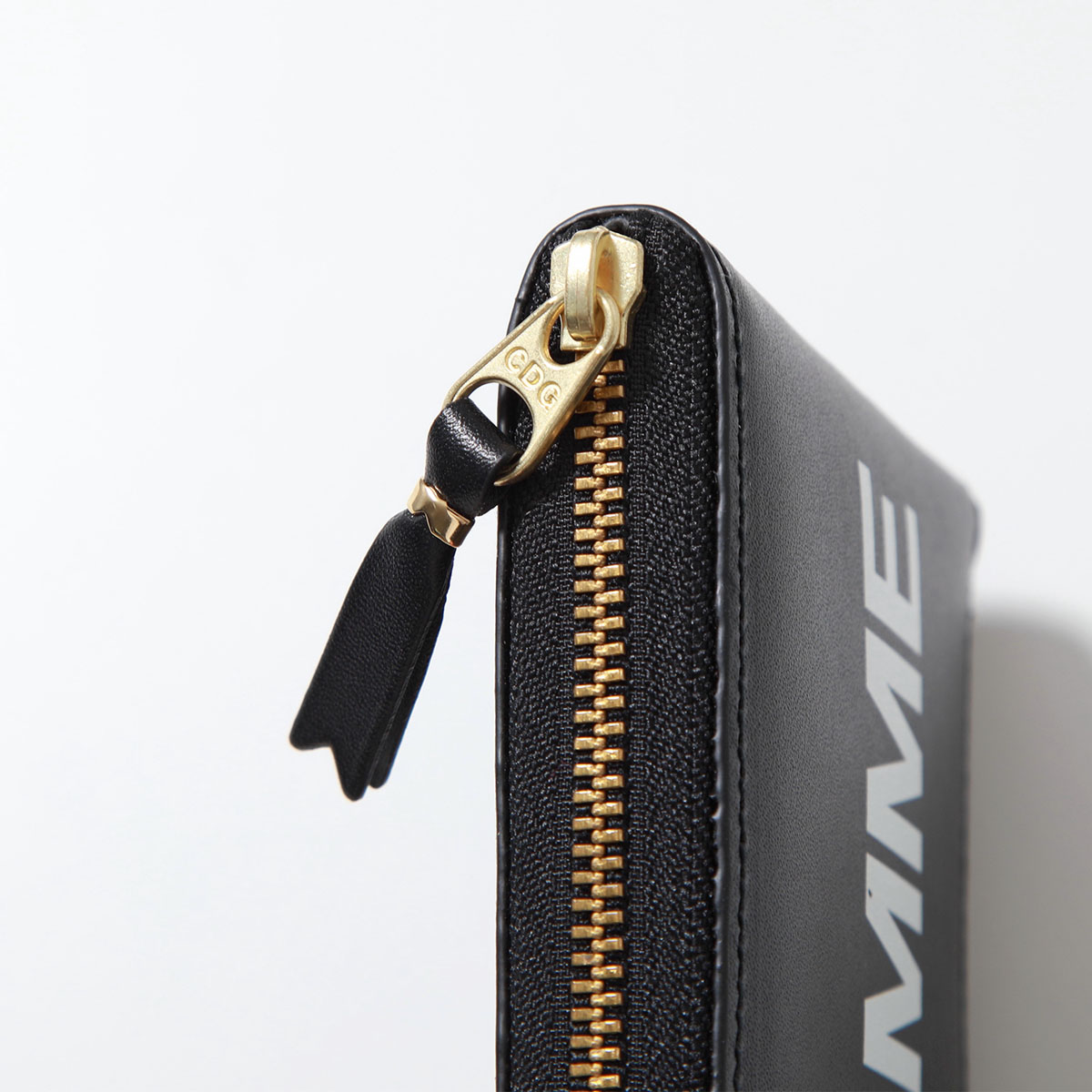 楽天市場】COMME des GARCONS コムデギャルソン 二つ折り財布 HUGE