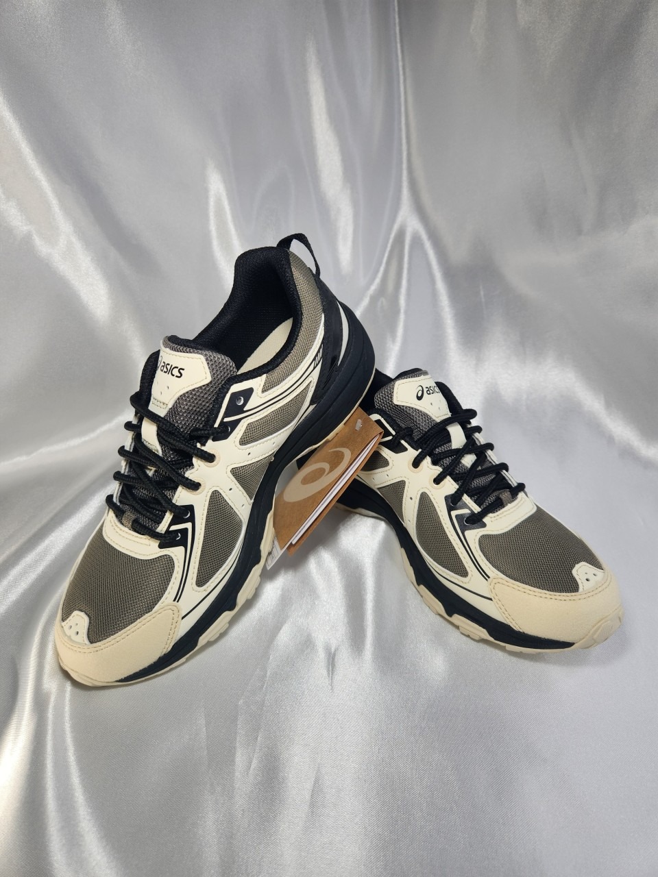 楽天市場】日本未入荷 アシックス ゲルベンチャー6 バニラ 男女兼用