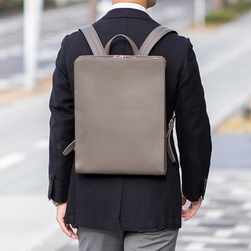 楽天市場】メーカー廃盤在庫限り リュック スクエアバックパックA4