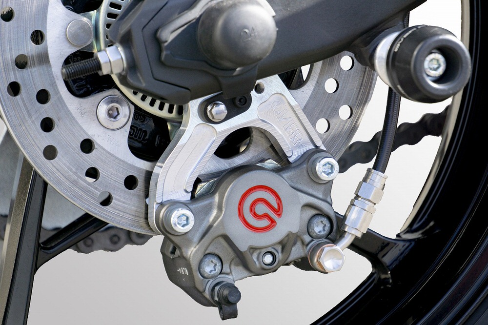 楽天市場】ZX-25R（20年） Rキャリパーサポート ブレンボ2P用 シルバー