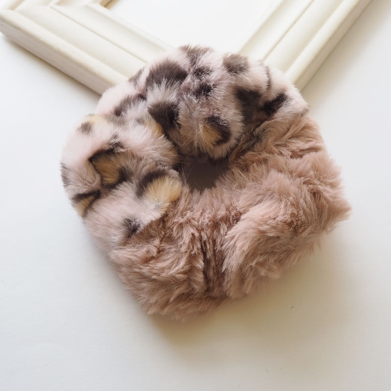 楽天市場】シュシュ ふわふわ フェイクファー 大ぶり 大きめ アニマル