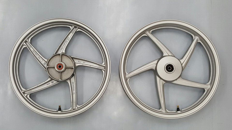 楽天市場】スーパーカブ110 (JA10) キャストホイール前後セット 海外