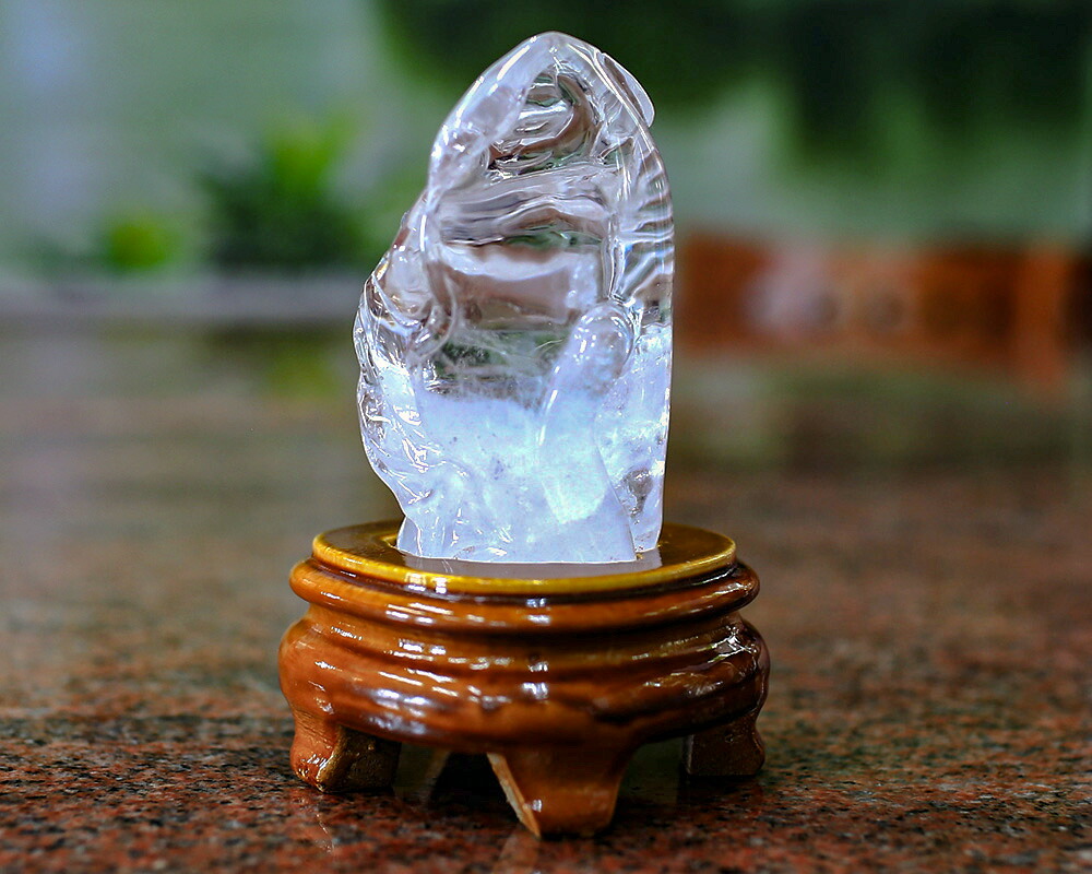 楽天市場】訳アリ品 天然水晶 布袋様彫りレインボークォーツ 水晶布袋