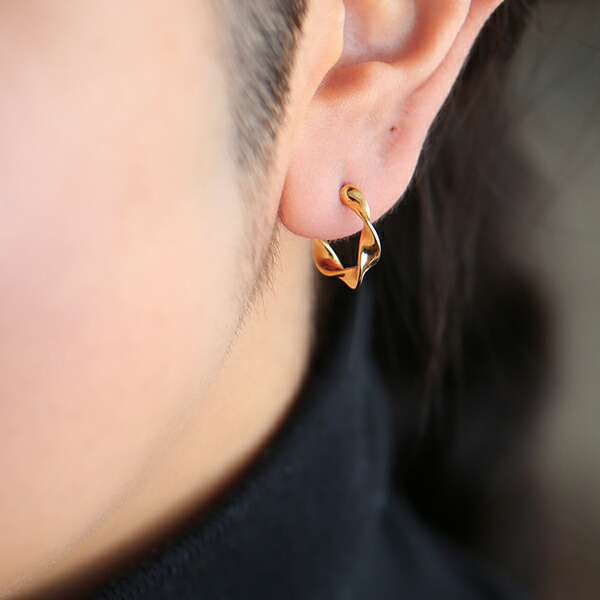 楽天市場】Baqless (バックレス) ピアス エンブレイス ウェイビー