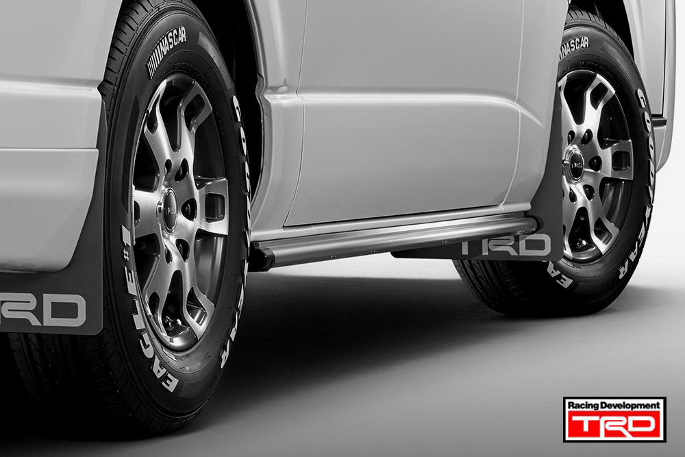 楽天市場】※5月中旬ごろ入荷待ち※ ハイエース 200系 全車用 TRD