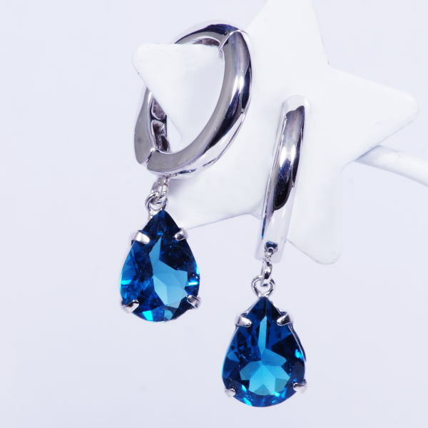 楽天市場】K14WG 2ct ロンドンブルートパーズピアリング ペアシェイプ