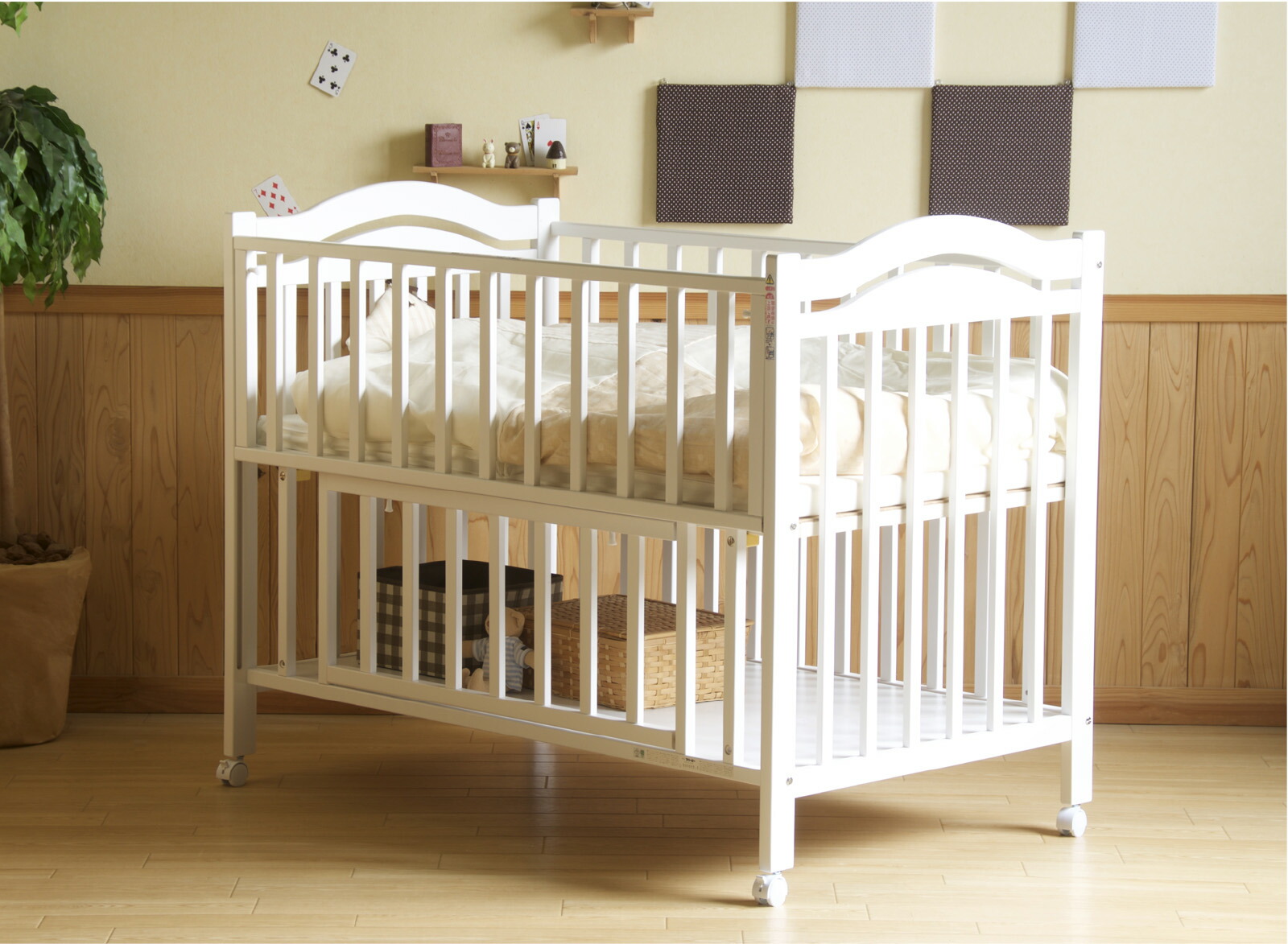 楽天市場】日本製 ベビーベッド 「アリス WH（ホワイト）【B品