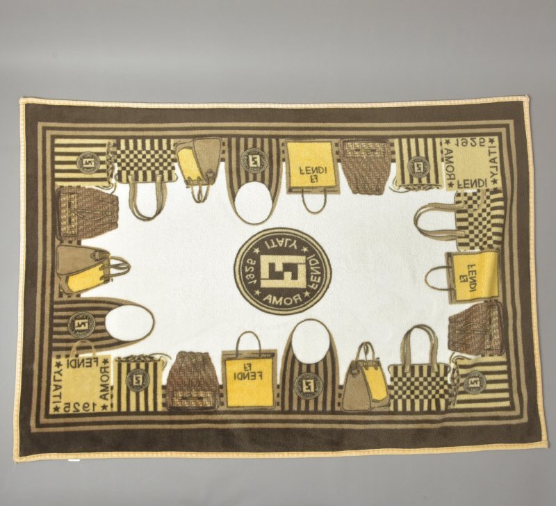 楽天市場】レア品 美品 FENDI フェンディ バッグ柄 ブランケット 毛布