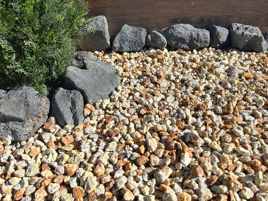 楽天市場】庭石 割栗石 黒 ロックガーデン 石 リアルブラック 100kg