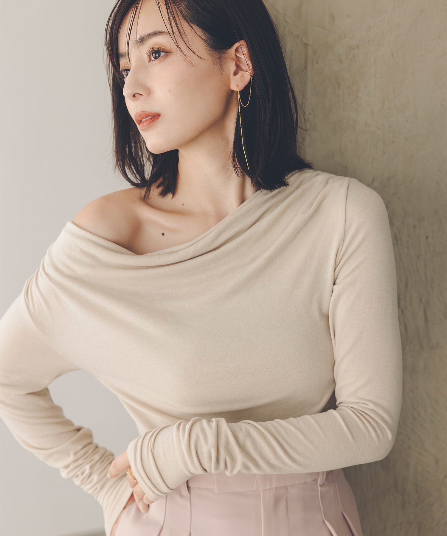 anuans｜ギャザードレープカットトップス | Rakuten Fashion(楽天